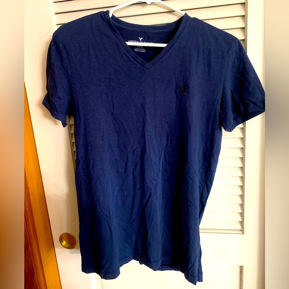 American Eagle Vneck Tshirt